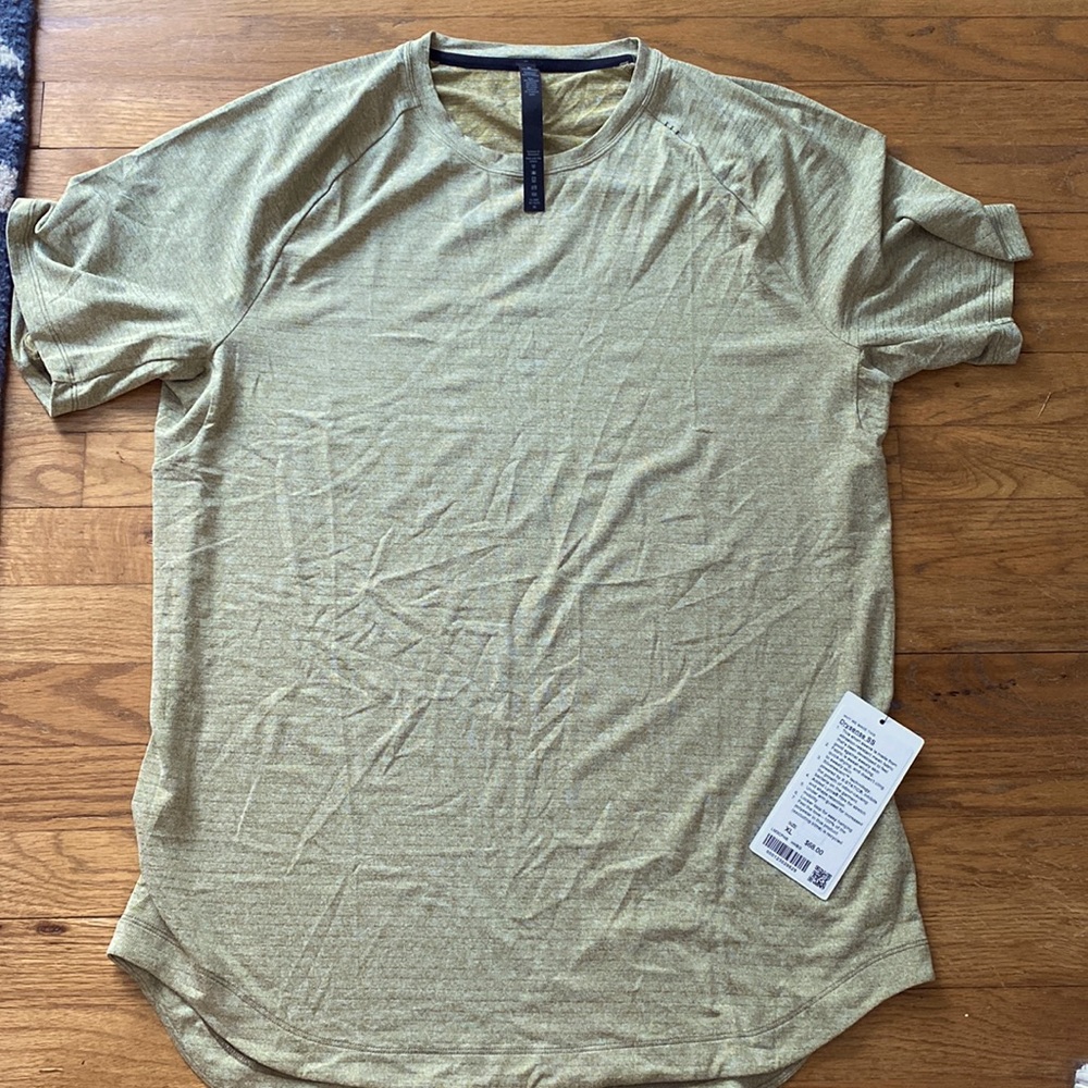 Mens Lululemon Drysense short sleeve T-shirt size XL